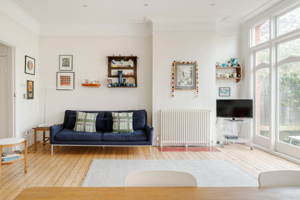 House in London - View 3