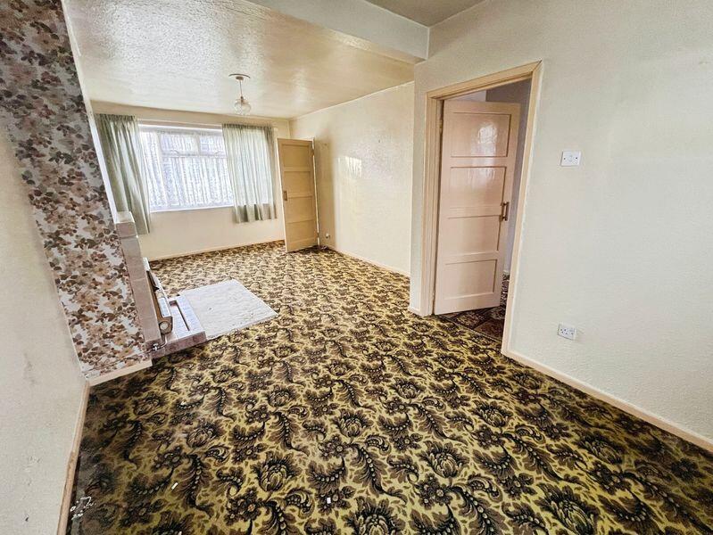 Crompton Avenue, Breightmet - BEST AND FINAL OFFERS TUESDAY 13TH JAN 2PM photo 4