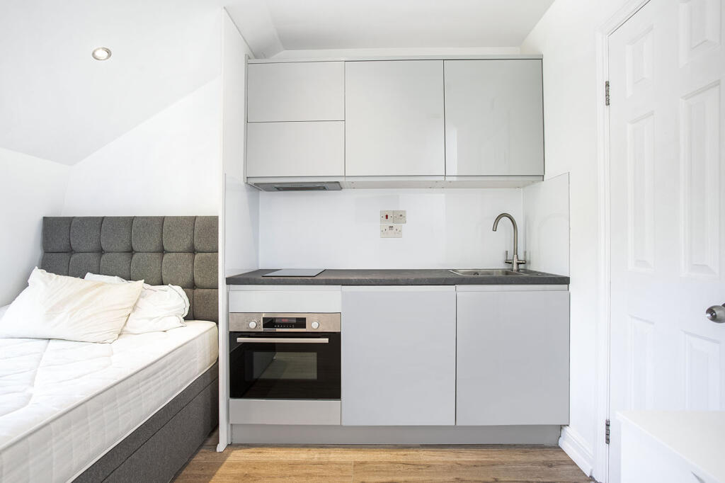 Studio flat for rent