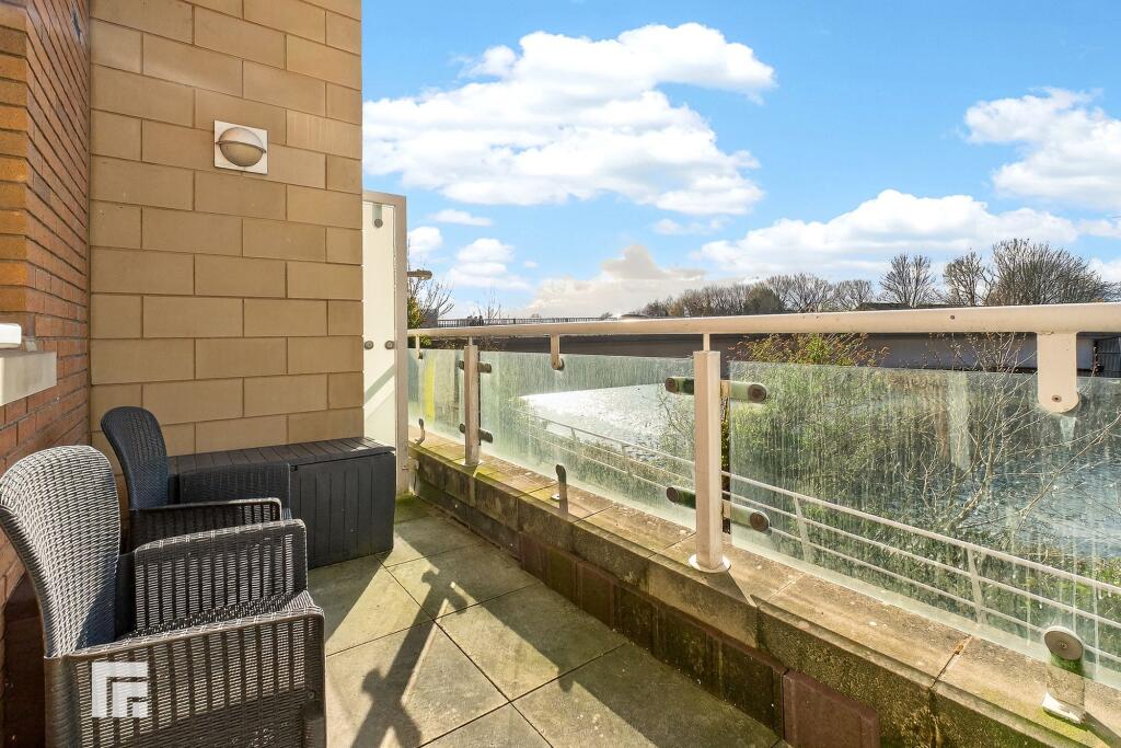 Apartment in Cardiff - View 4