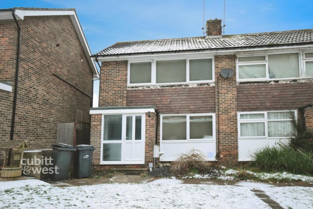 Main image of property: Western Gardens, Crowborough, East Sussex, TN6 3EB