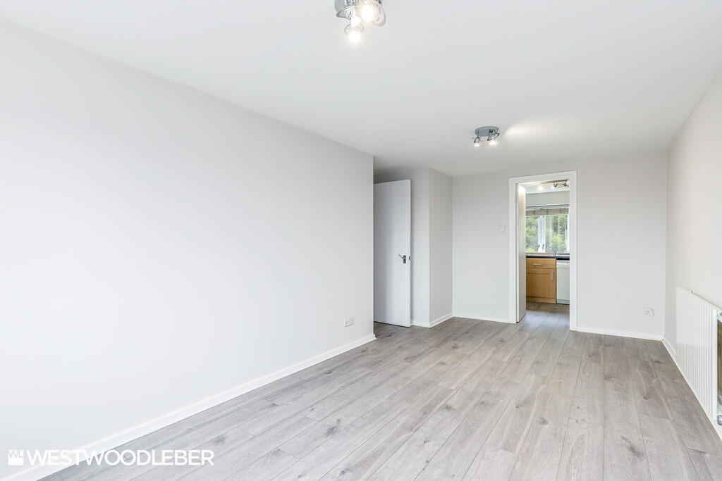 Apartment in Enfield - View 3