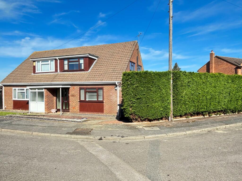 Main image of property: Chamwells Walk, Longlevens, GL2