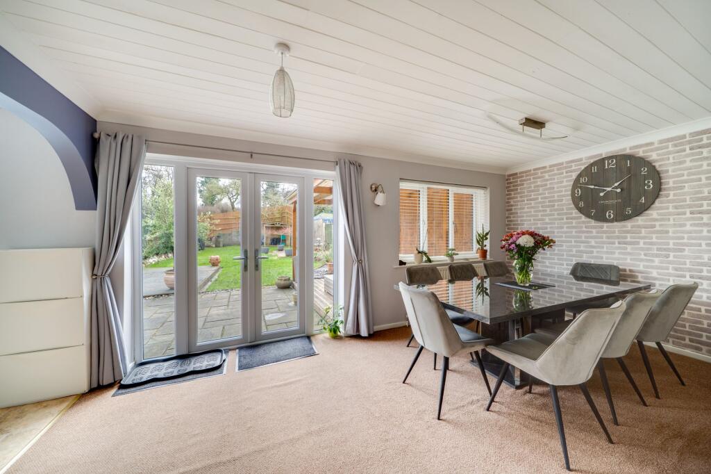 36, Sunbury Drive, Trench, TF2 photo 4