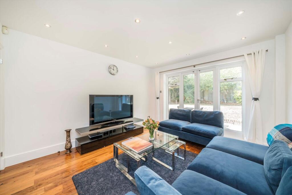 House in Kingston upon Thames - View 4