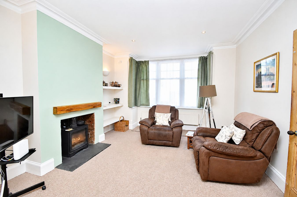 Clarence Avenue, Northampton, NN2 - View 2