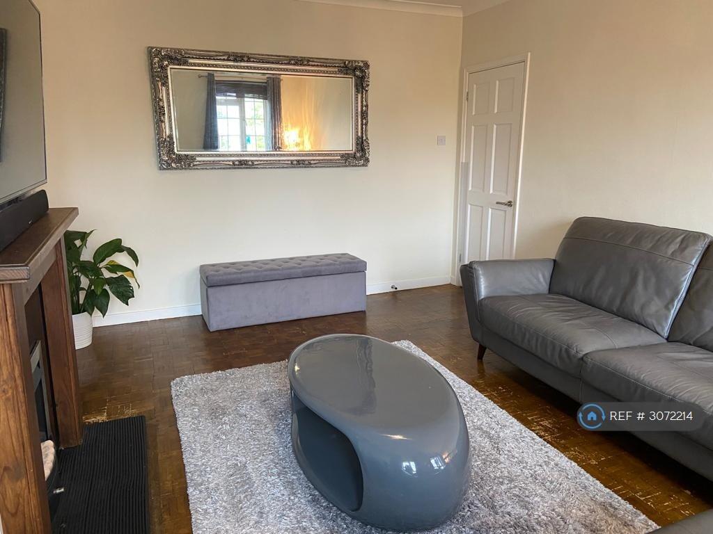 Apartment in Harrow - View 4