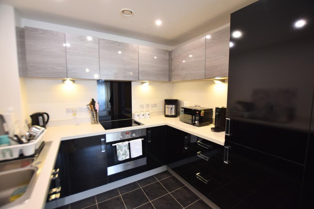 Apartment in Milton Keynes - More