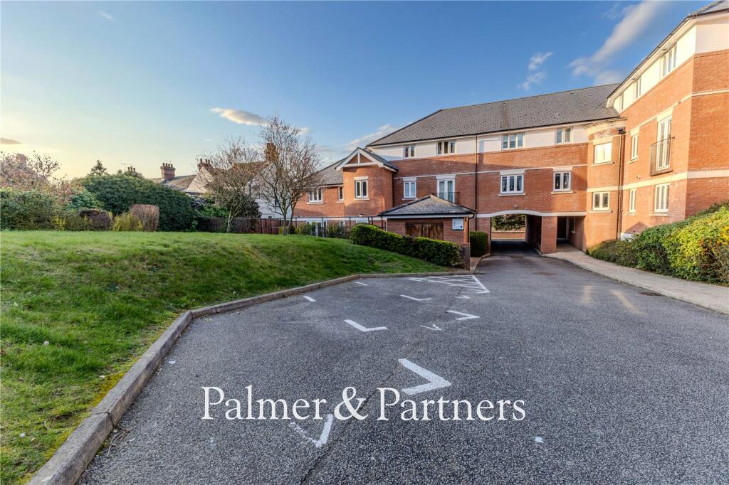 Main image of property: Gippeswyk Avenue, Ipswich, Suffolk, IP2
