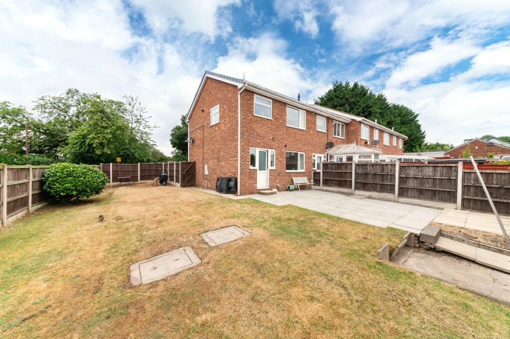 3-bed terraced on Painthorpe Lane, Crigglestone, WF4, £240,000
