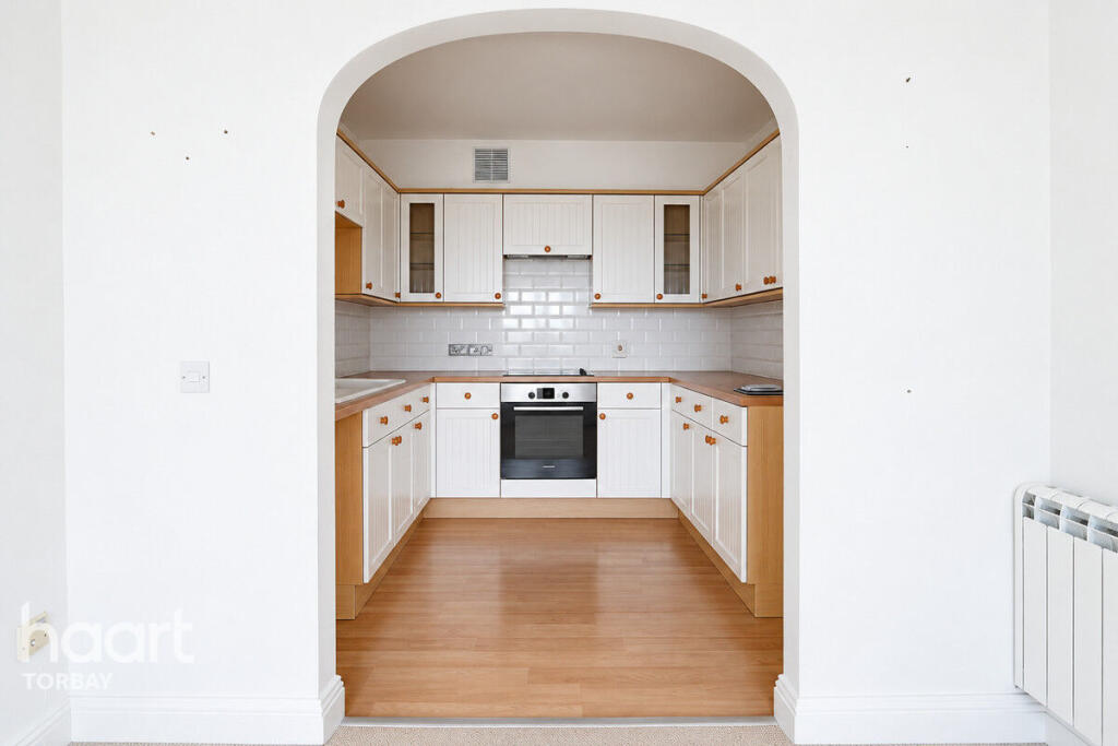 2-bed flat on Montpellier Road, Torquay, £180,000