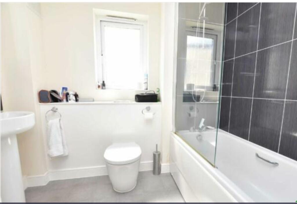 6 bedroom house for rent