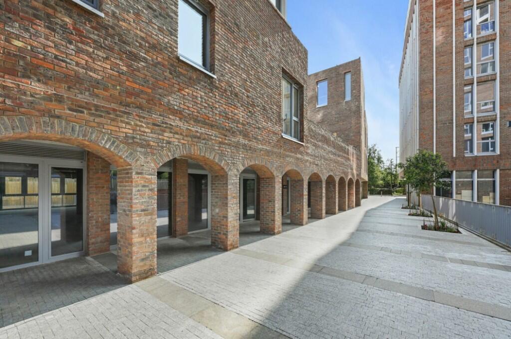 Main image of property: 1a Downs Road, London, E5