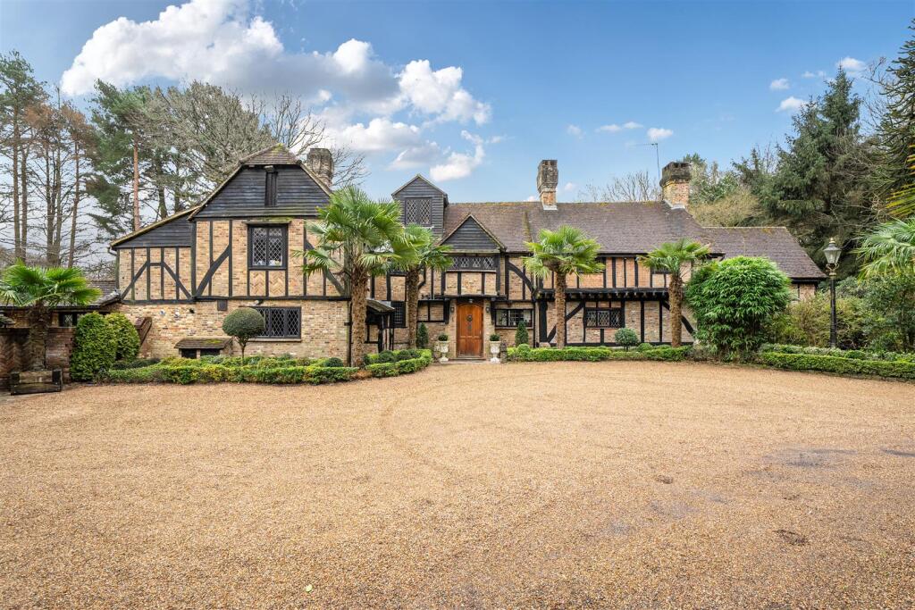 Main image of property: High Road, Chipstead, Surrey
