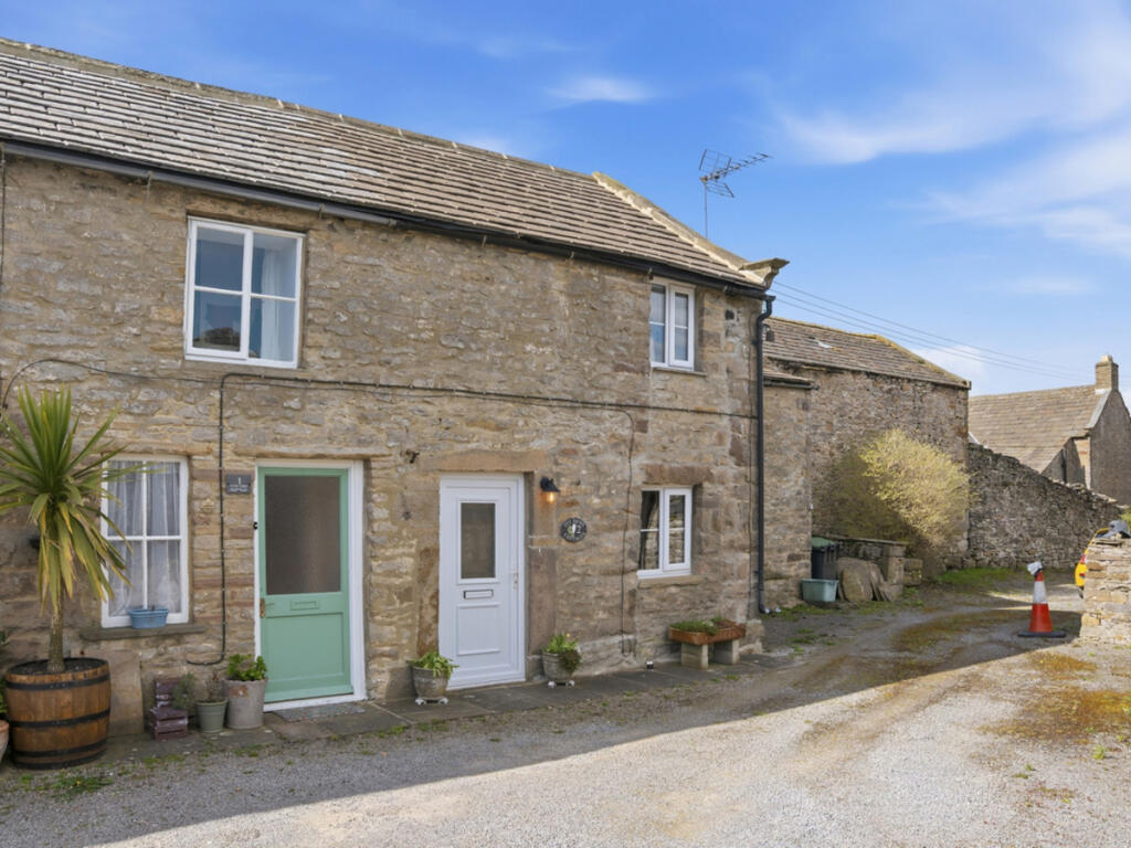 Main image of property: 2 Ivy Dene Cottages, West Witton, DL8 4LY