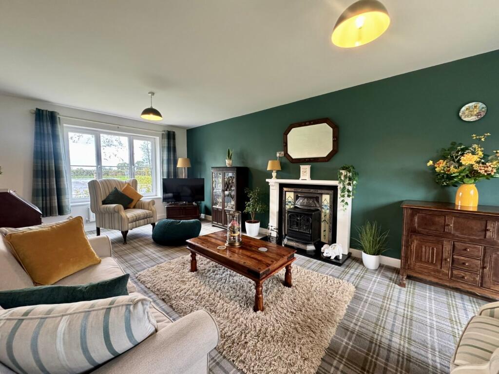 House in Aston, Alderwood Gardens, Newhall - More