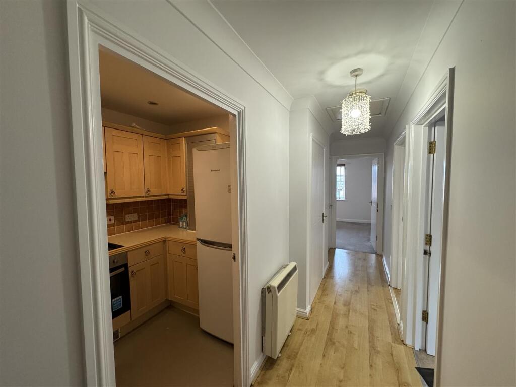Apartment in Rochester - More