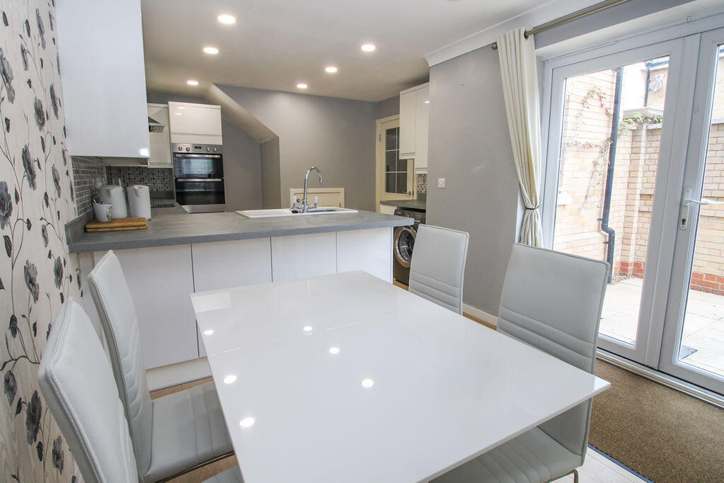 House in Shefford, Central Bedfordshire - View 5
