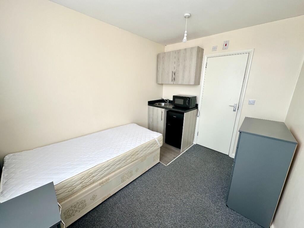 Stanwell New Road, Staines, Surrey, TW18 - More