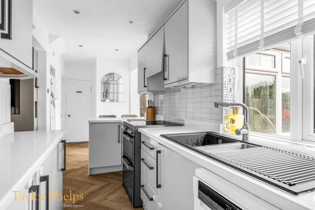 House in Stevenage - View 5