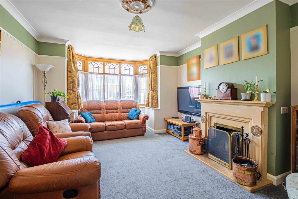 House in Dunstable, Central Bedfordshire - View 4