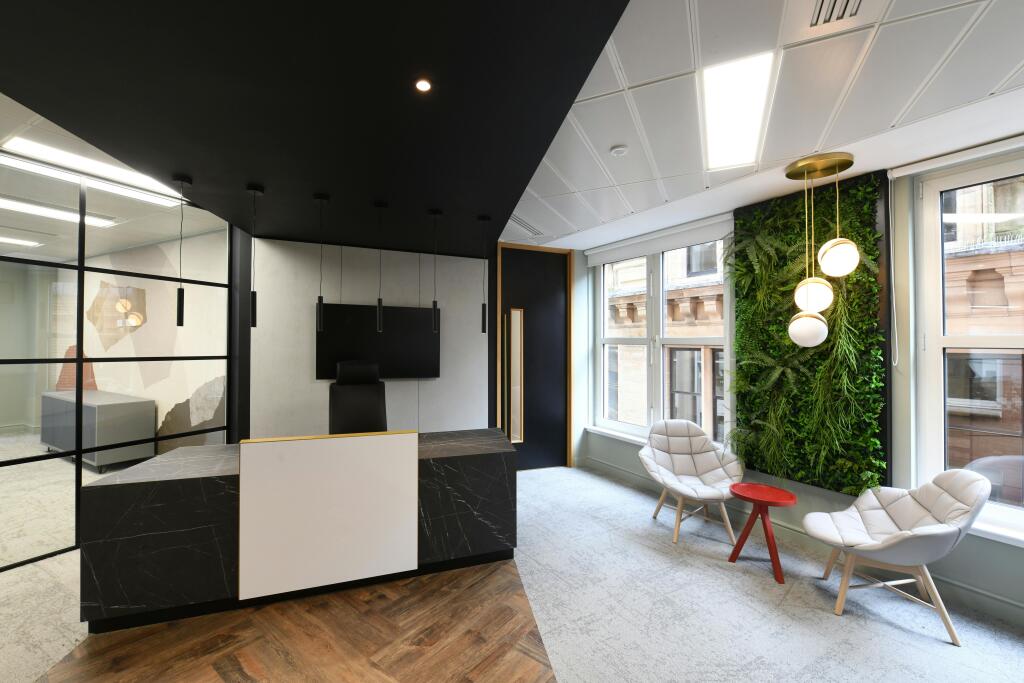 4th Floor Fitted