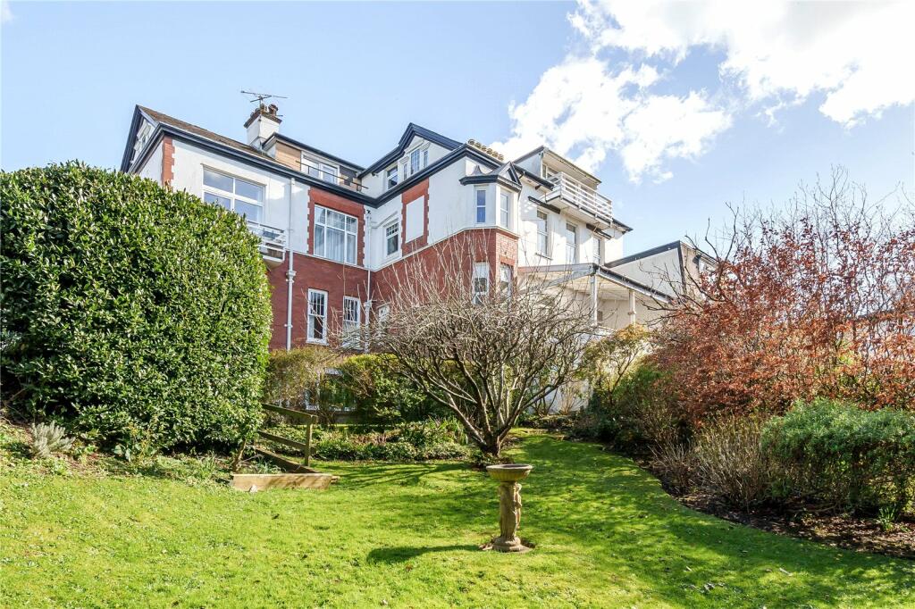 3-bed flat on Salcombe Hill Road, Sidmouth, Devon, EX10, £250,000