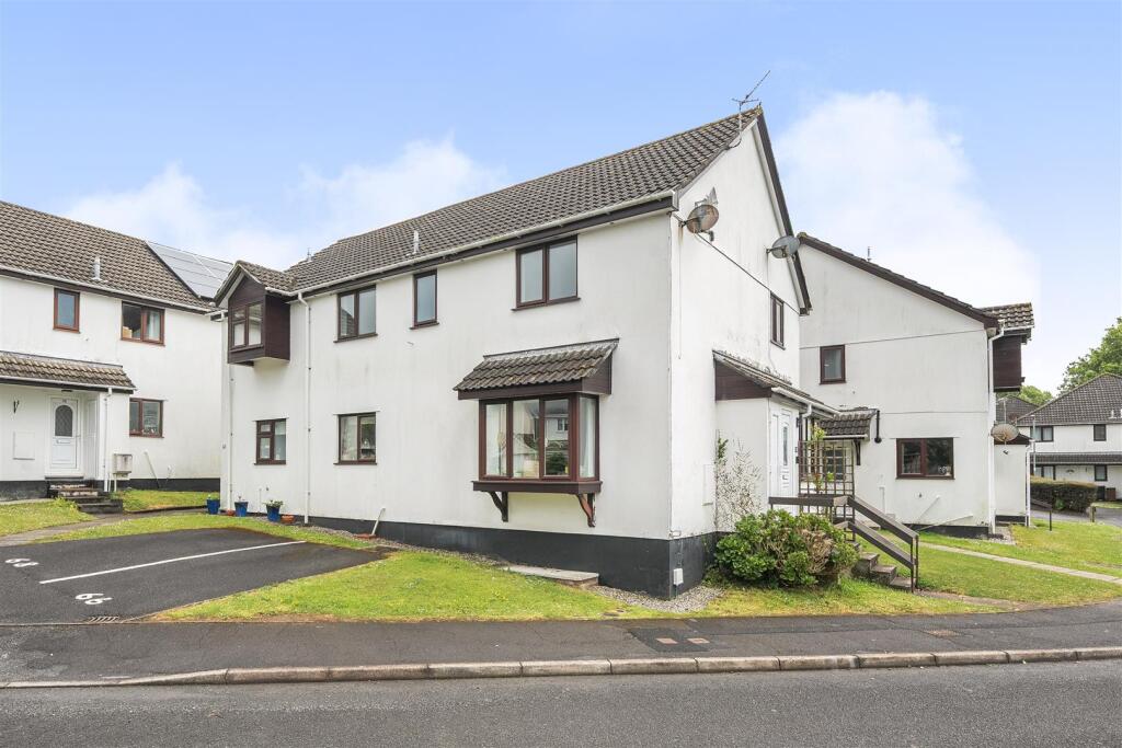 Main image of property: Yeolland Park, Ivybridge