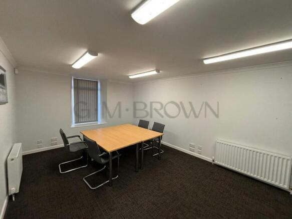 70 Back Sneddon Street