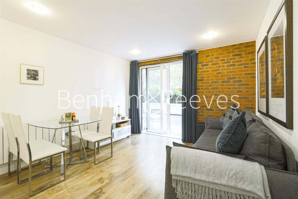 Apartment in London - More