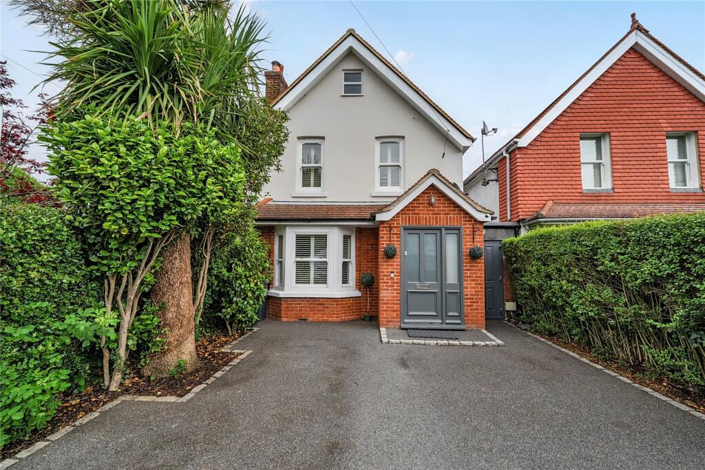 Main image of property: High Street, Horsell, Woking, Surrey, GU21