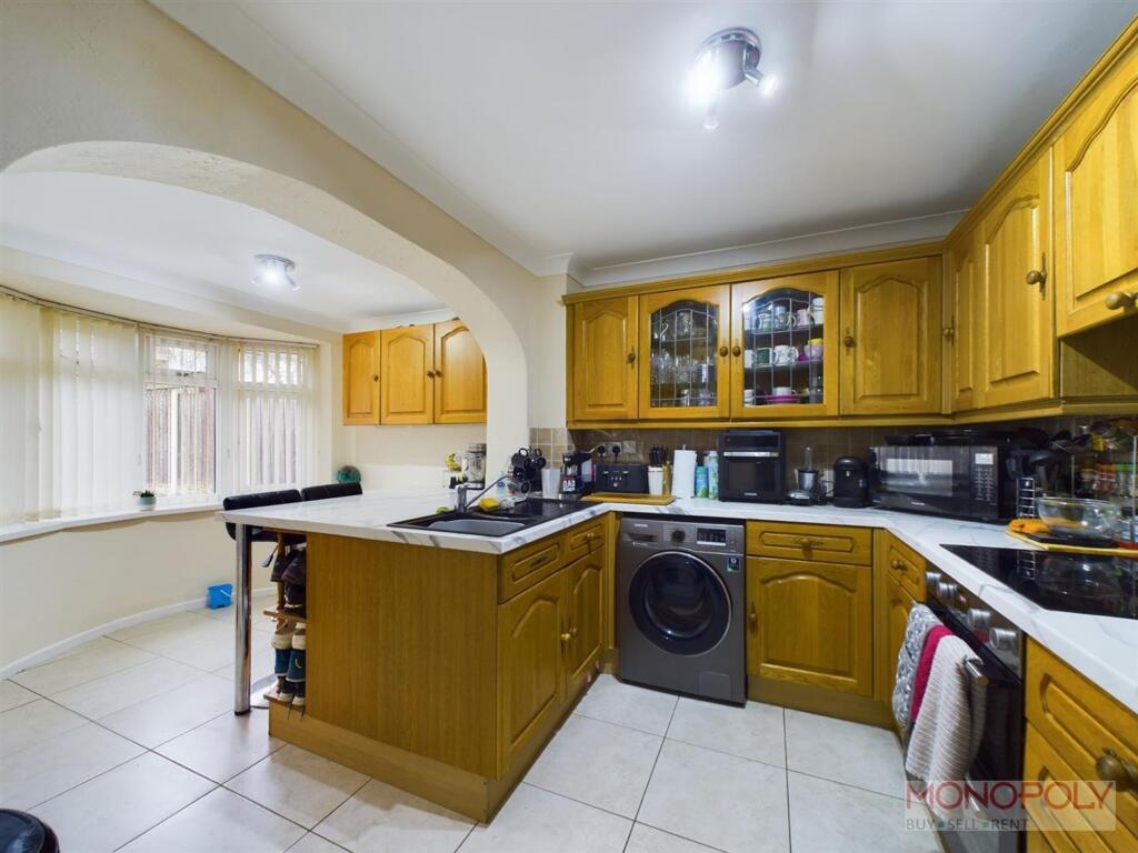 Birkdale Road, Wrexham, LL13 photo 4