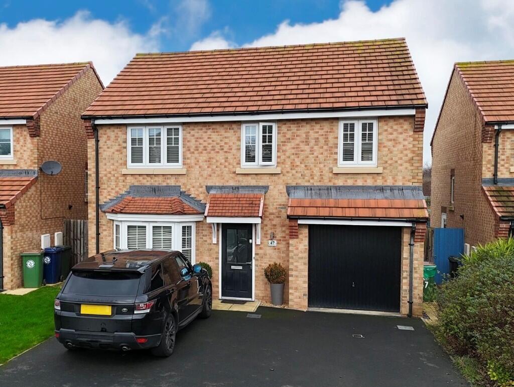 4-bed detached on Silverdale Gardens, Rowan Garth, Redcar, North Yorkshire, TS10, £330,000