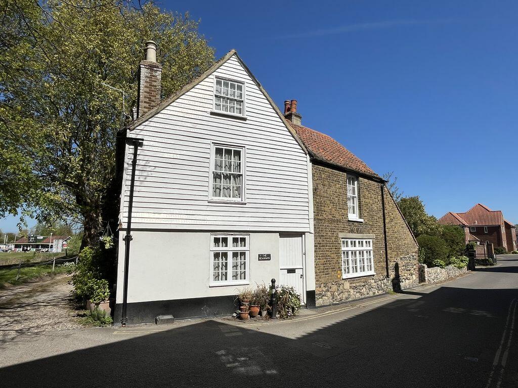 Main image of property: The Butts, Sandwich