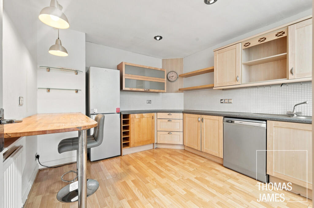 Apartment in London - View 5