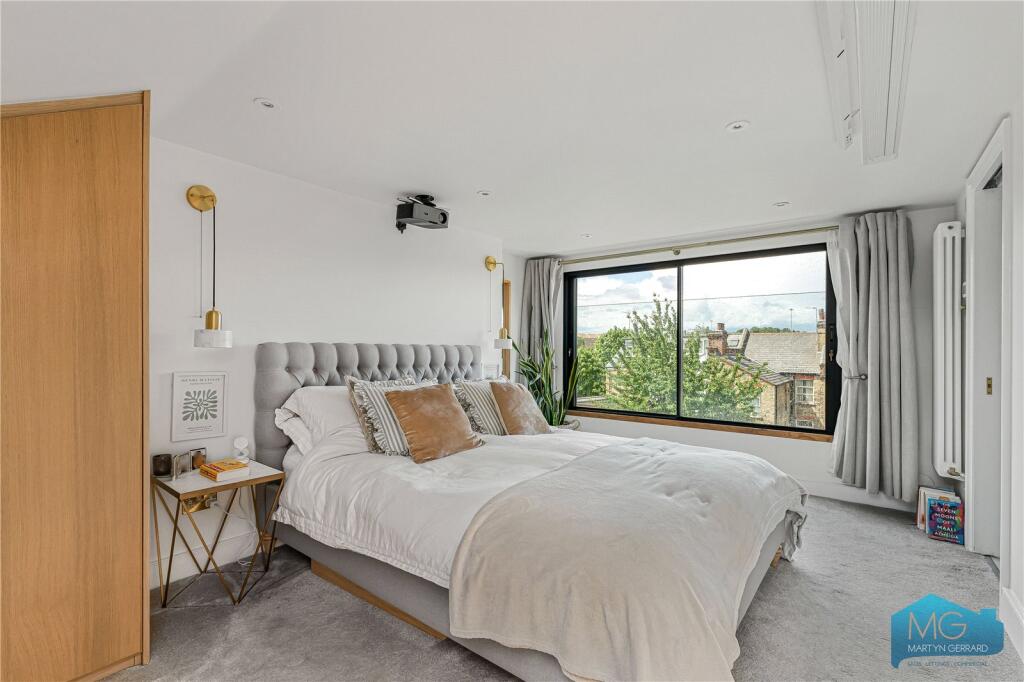 House in London - View 4