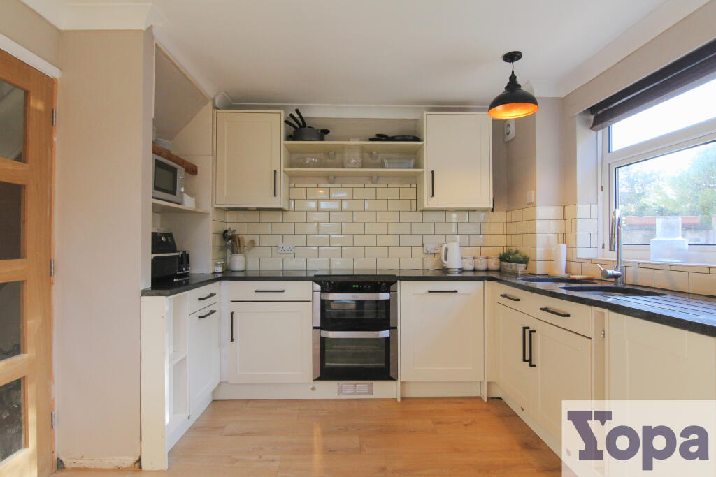 Meggeson Avenue, Southampton, SO18 photo 4