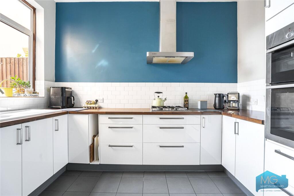 Churchfield Avenue, North Finchley, London, N12 - View 4