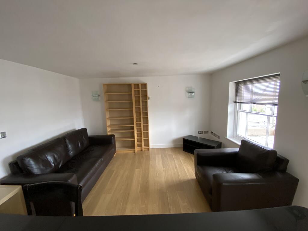 Apartment in Nottingham, The Park - View 5