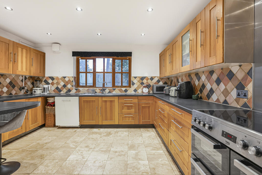 House in Hatfield, Oxlease - View 5