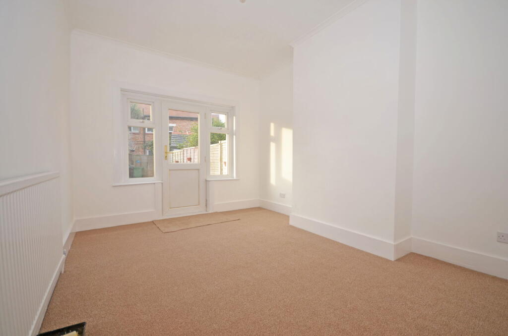 Longford Road, Bognor Regis photo 4