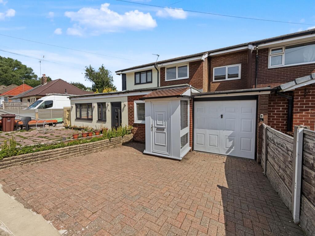 Middleton Drive, Bury, BL9 photo 5