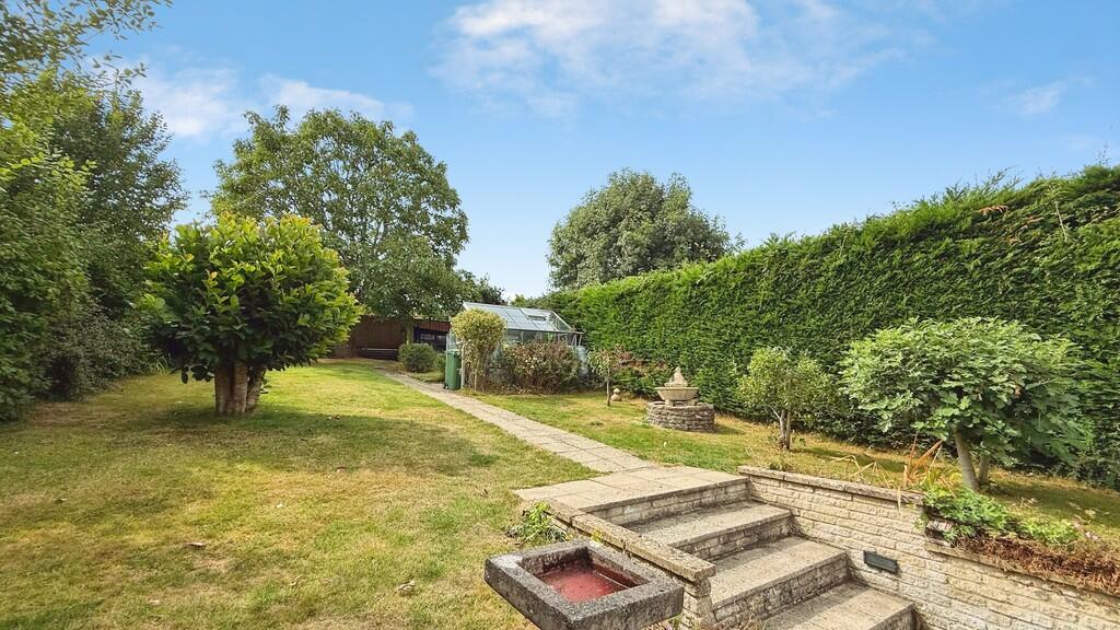 House in Westbury, Leighton Park - View 2