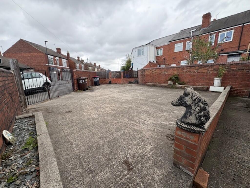 House in Sheffield - View 4