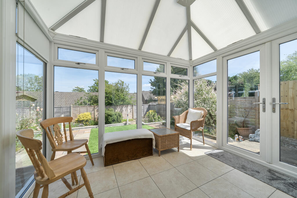 Alnwick, Toothill, Swindon, SN5 - View 4