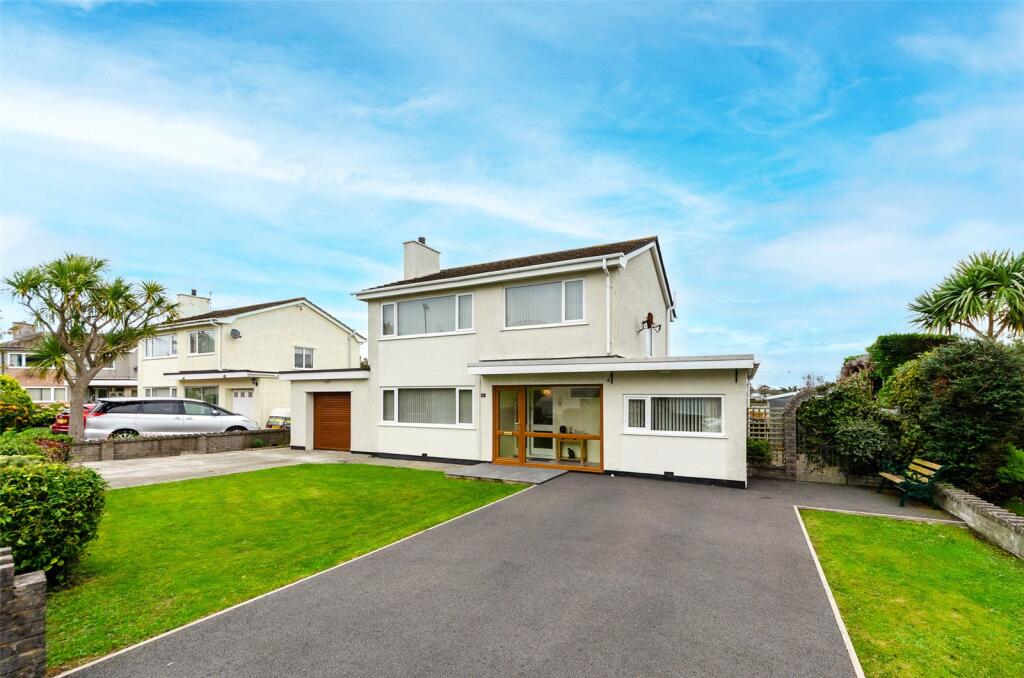 3-bed detached on The Links, Amlwch, Isle of Anglesey, LL68, £365,000