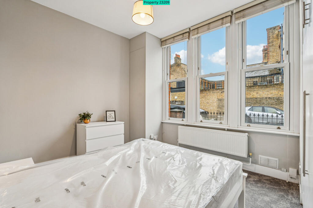Apartment in London - More