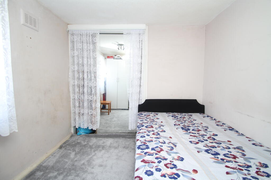 Crawford Avenue, Lanesfield, Wolverhampton, WV4 6PL - View 5