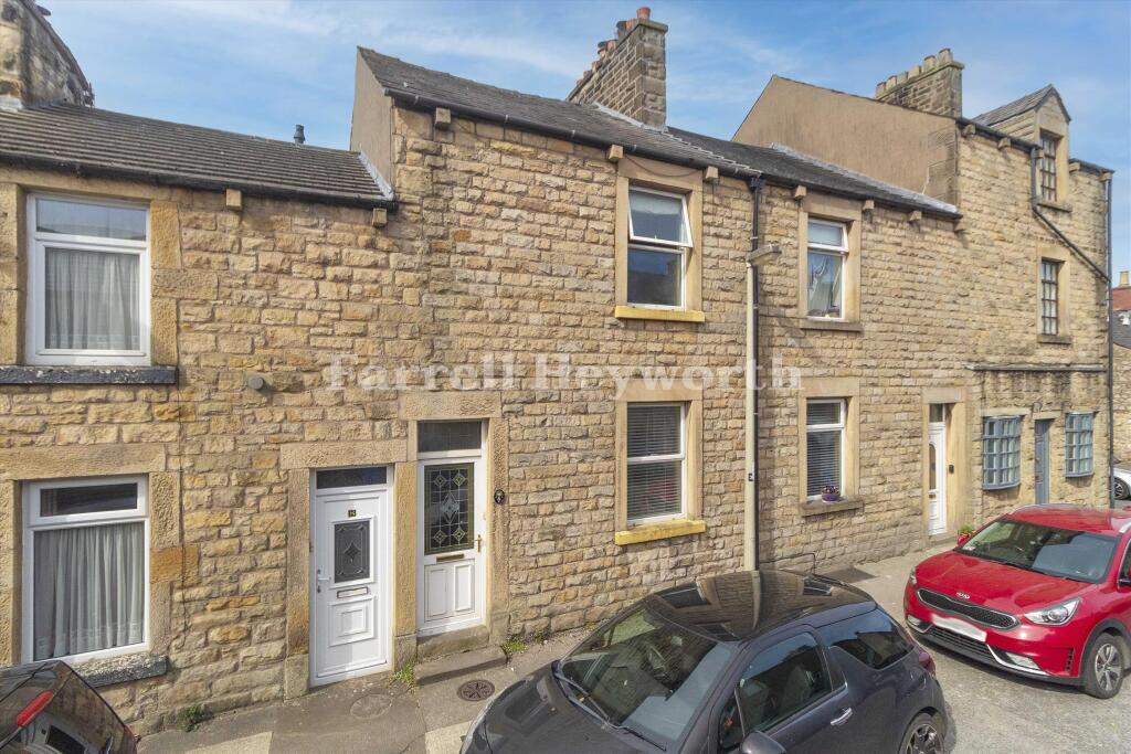 3-bed house on Stanley Street, Carnforth, £185,000