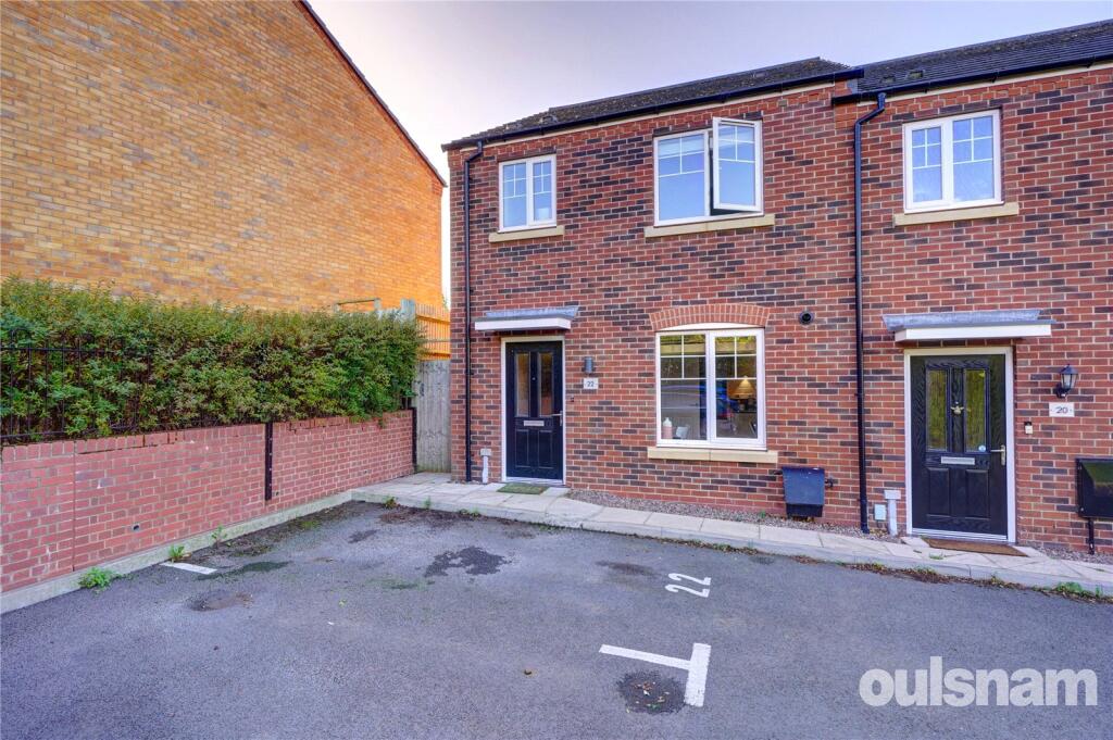 3-bed terraced on Oxlip Row, Droitwich, Worcestershire, WR9, £285,000